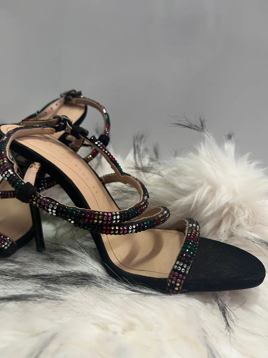 Sandalias Zara Trafaluc con Tacón de Aguja