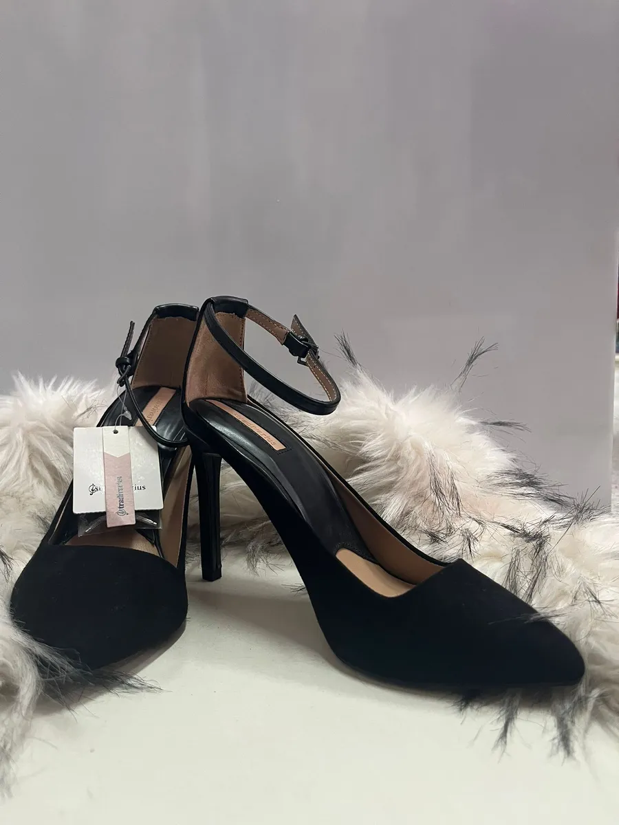 Tacones de Salón Stradivarius con Pulsera al Tobillo Talla 39