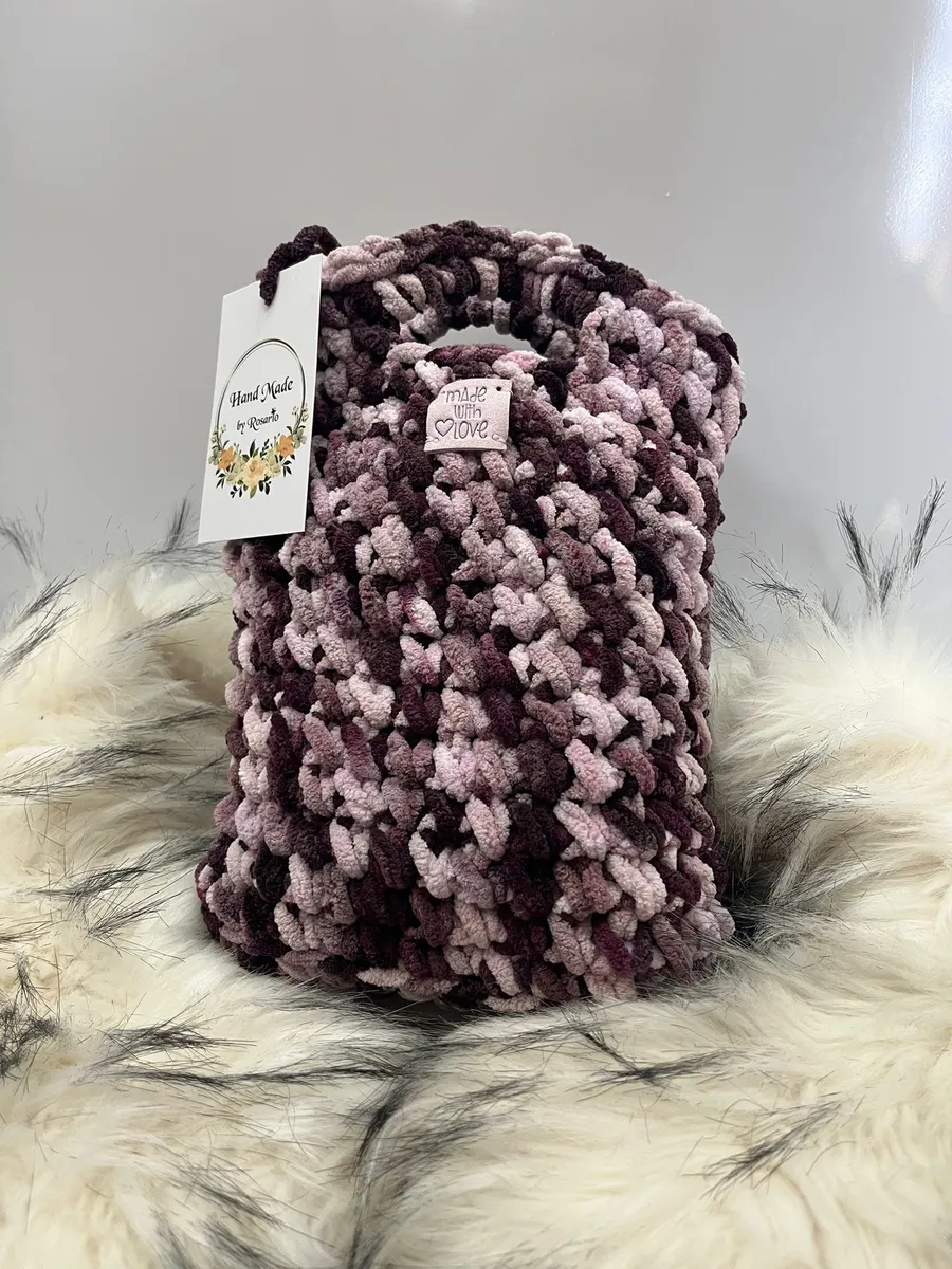 Bolso artesanal hecho a mano
