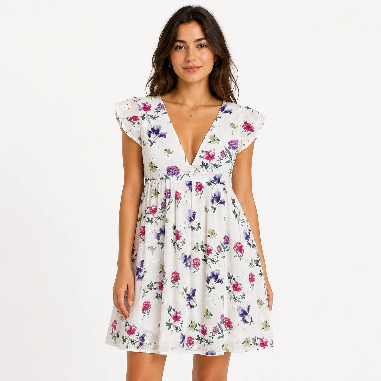 Vestido blanco con flores y bordado calado