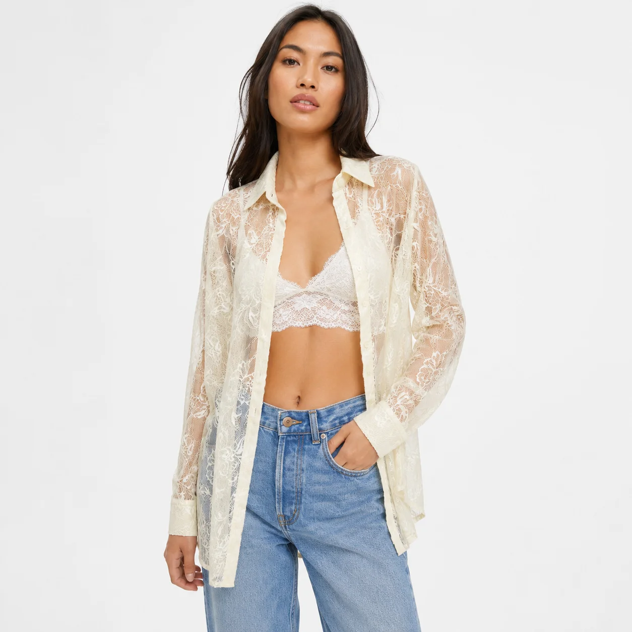 Blusa de encaje crema