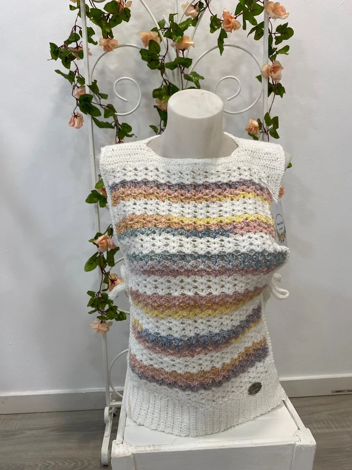 Top de crochet a rayas hecho a mano por Rosario