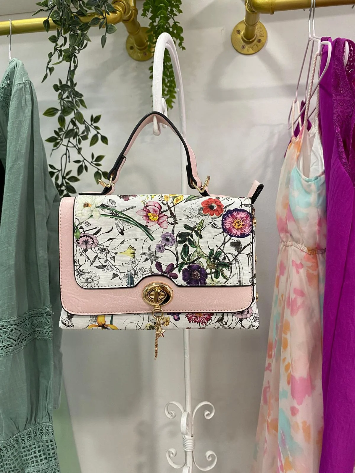 Bolso floral blanco y rosa