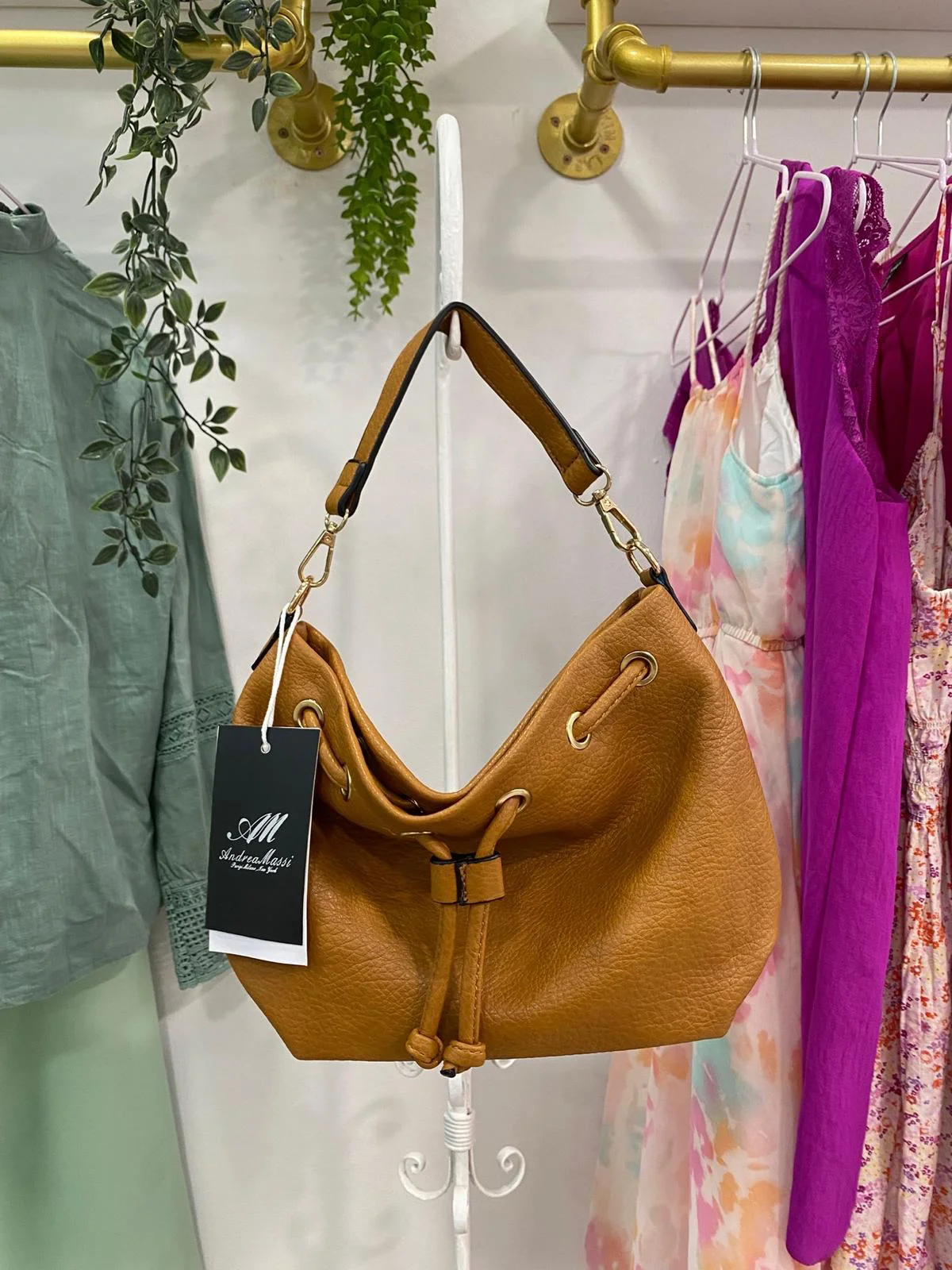 Bolso hobo camel con cordón
