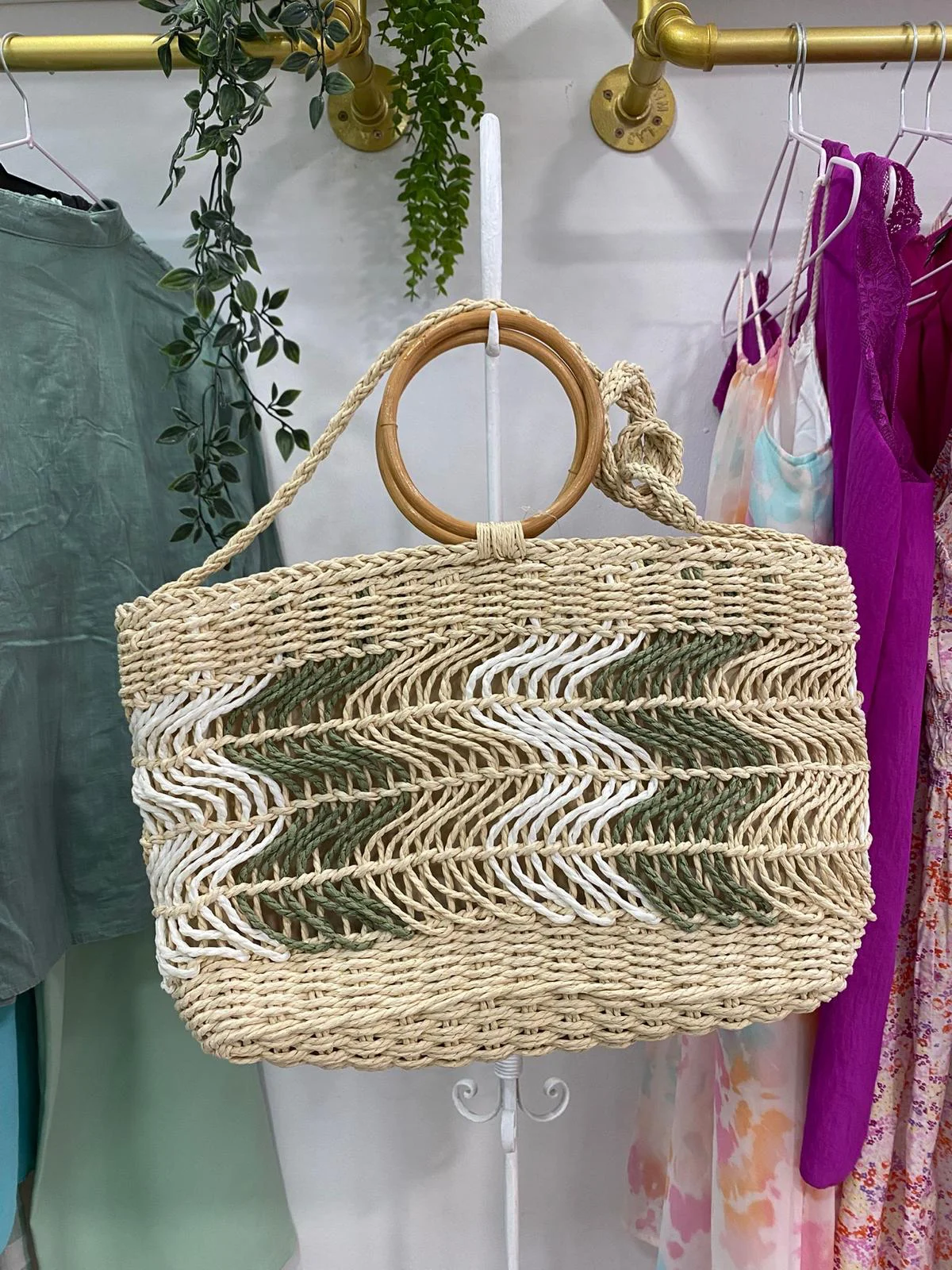 Bolso rafia beige con asas redondas