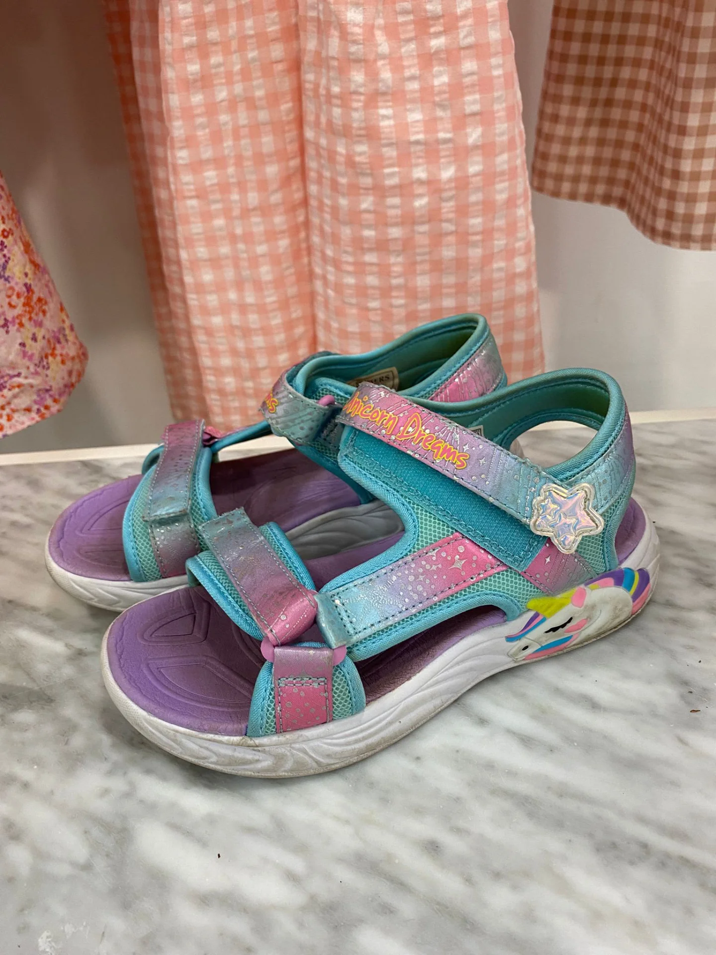 Sandalias infantiles unicornio multicolor