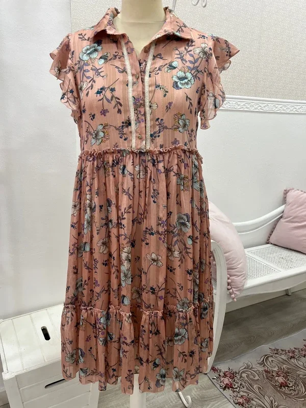 Vestido estampado floral rosa