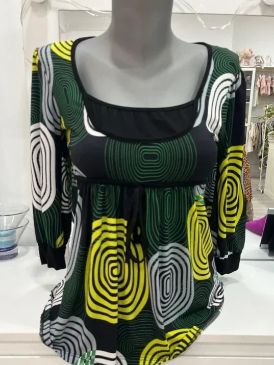 Blusa estampada verde y amarillo