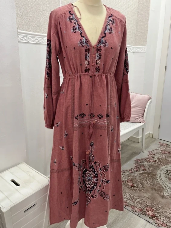 Vestido largo estampado étnico rosa