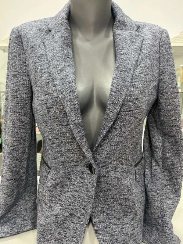 Blazer jaspeado gris y negro