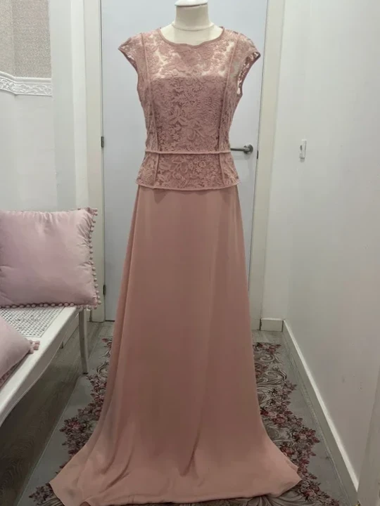 Vestido largo encaje rosa palo MANGO