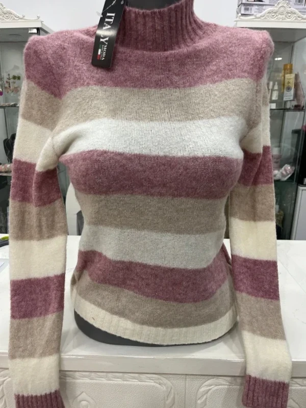 Jersey de cuello alto a rayas rosas y beige