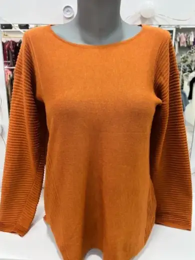Jersey naranja de punto con canalé en mangas