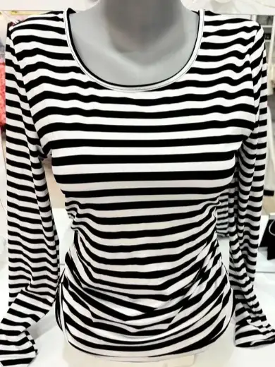 Camiseta de manga larga a rayas blanco y negro