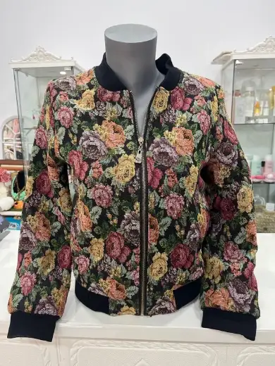 Bomber estampada floral