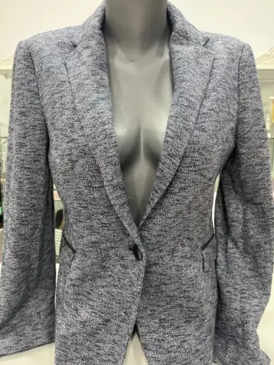 Blazer jaspeado gris y negro