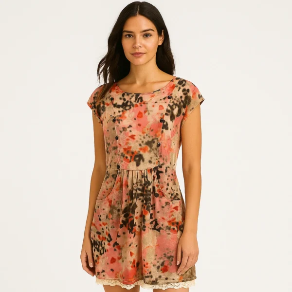Vestido estampado con botones decorativos