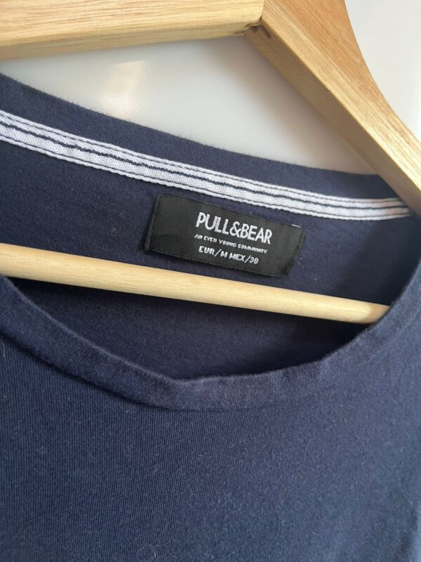 Camiseta Pull&Bear a rayas con bolsillo - Imagen 2