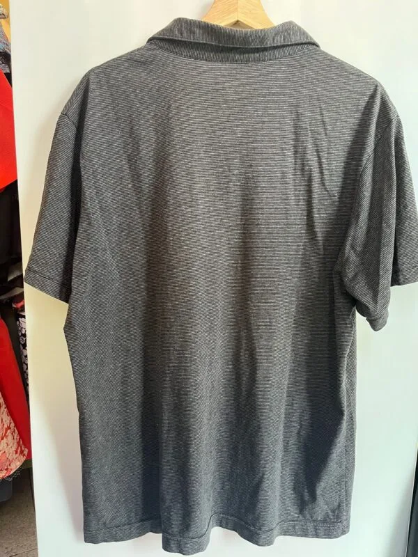 Polo de rayas gris H&M - estilo casual y cómodo - Imagen 3