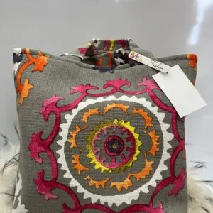 Bolso étnico con estampado de colores