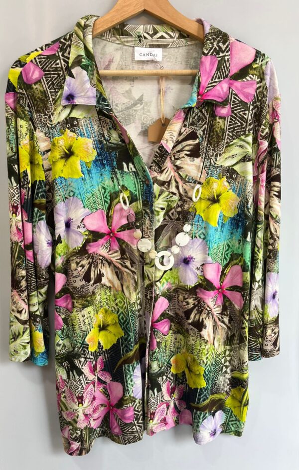 Camisa tropical de flores multicolor