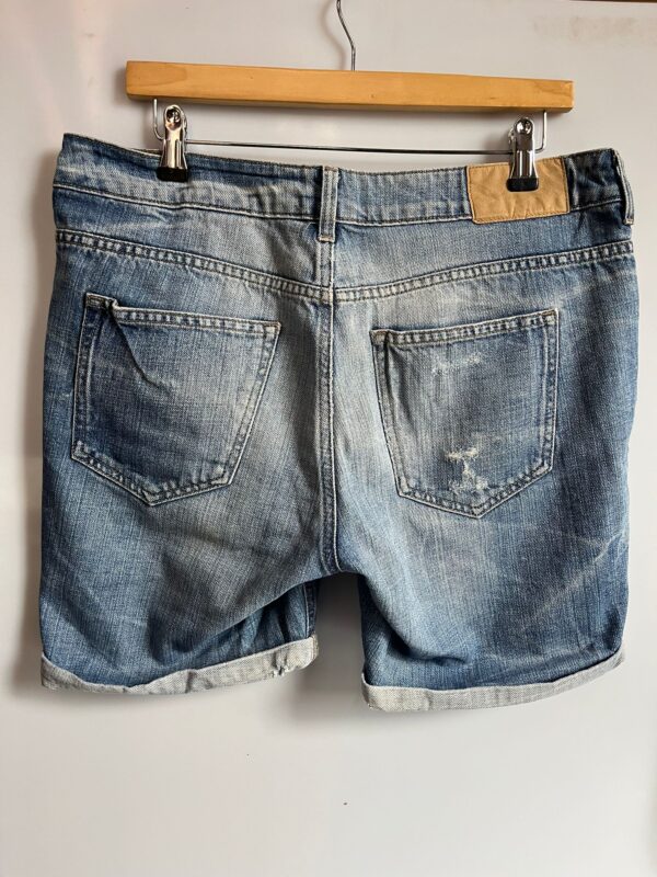 Shorts estilo desgastado de segunda mano - Imagen 2