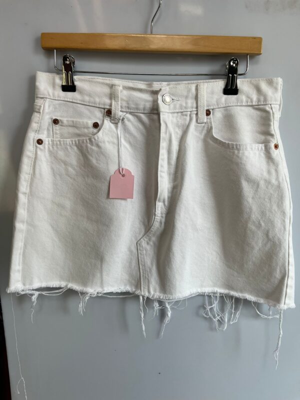 Falda vaquera blanca con flecos MNG Denim