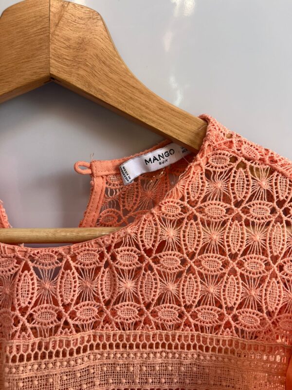 Blusa con encaje floral MANGO Segunda mano - Imagen 3