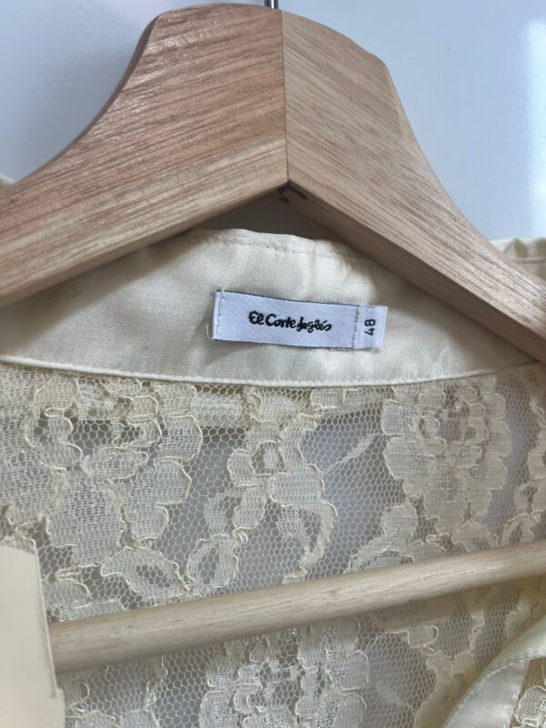 Camisa de encaje marfil El Corte Inglés - Imagen 3