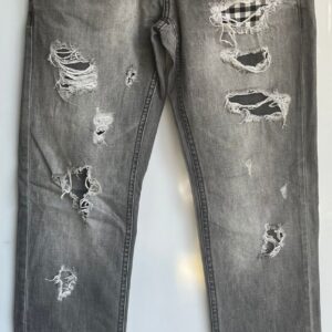 Jeans grises con parches Pull&Bear