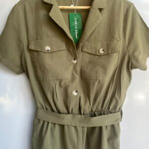 Mono corto caqui SHEIN estilo safari mujer