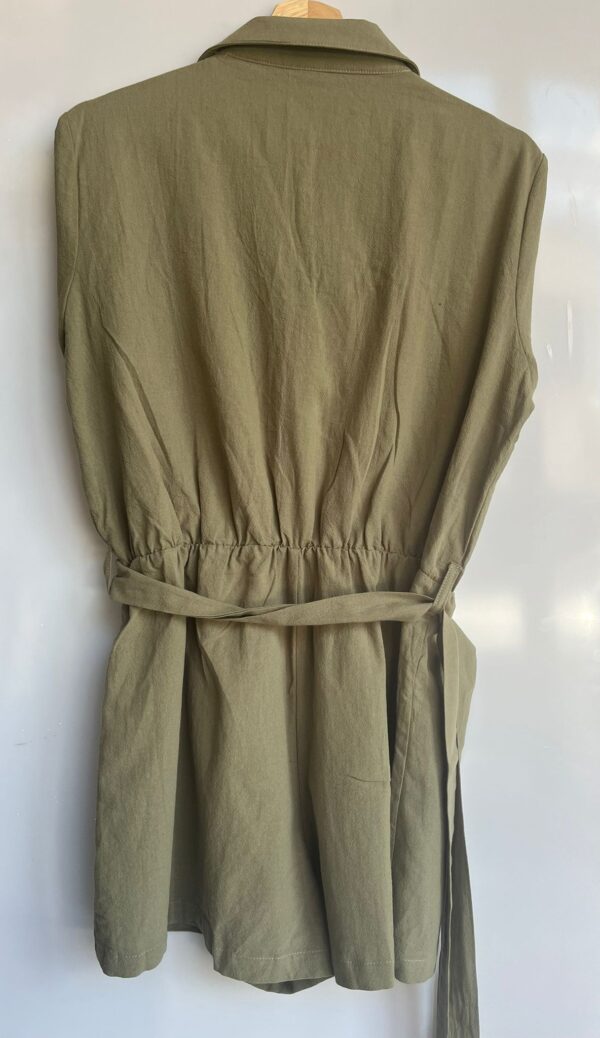 Mono corto caqui SHEIN estilo safari mujer - Imagen 4