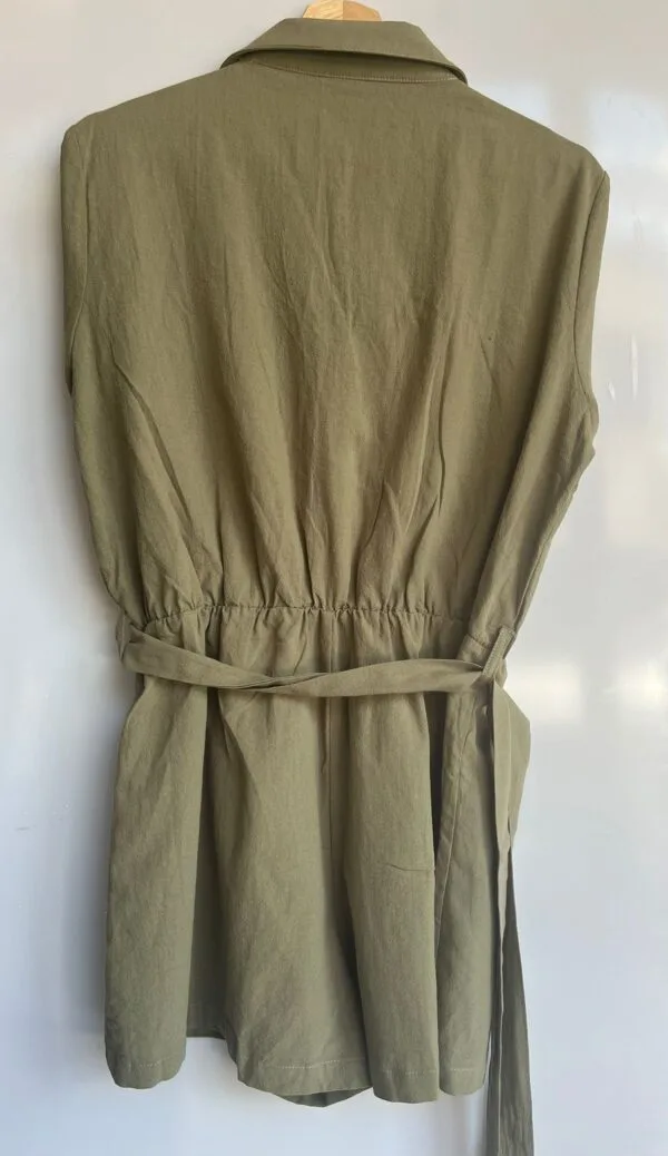 Mono corto caqui SHEIN estilo safari mujer - Imagen 2