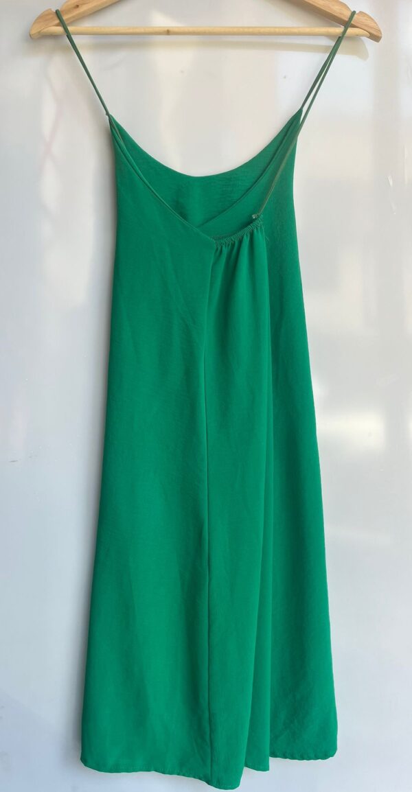Vestido verde tirantes finos largo - Imagen 2