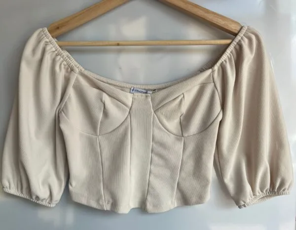 Top corsetero beige off shoulder Stradivarius (Segunda mano)