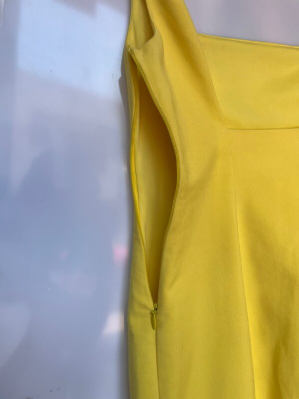 Vestido ajustado amarillo ZARA TRF - Imagen 4