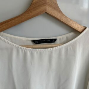 Blusa blanca de manga larga (Zara Basic)