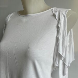 Blusa blanca Pull&Bear volantes en mangas