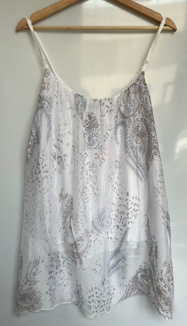 Top boho de tirantes y estampado paisley - Imagen 3