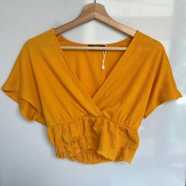 Top cruzado Bershka con nido de abeja - Imagen 2