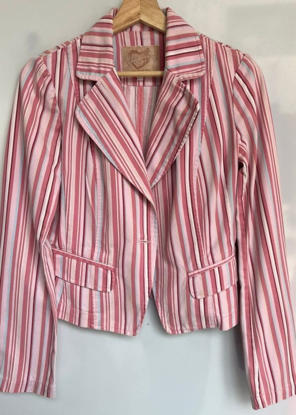 Blazer de rayas rosa pastel - Stradivarius