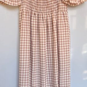 Vestido largo a cuadros estilo campesino