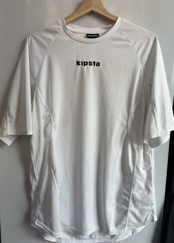 Camiseta deportiva blanca Kipsta con dorsal 8