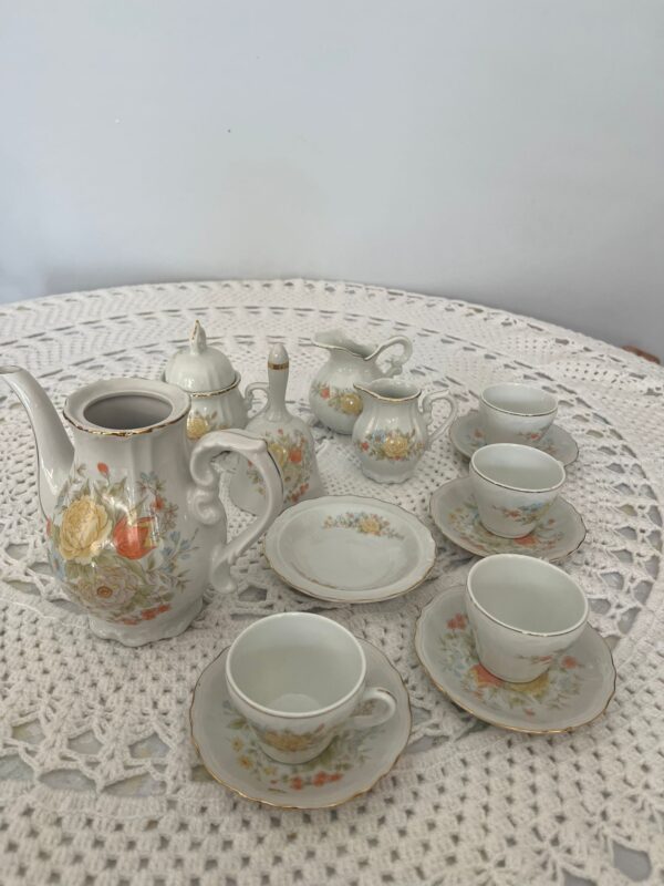 Juego de Té Vintage de Porcelana – Set 13 Piezas - Imagen 3