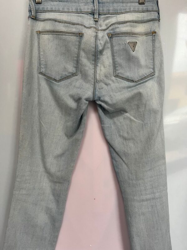 Pantalón vaquero roto GUESS – Talla XS (Segunda mano) - Imagen 4