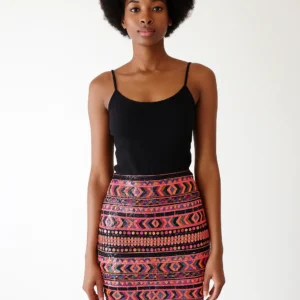 Falda corta con lentejuelas y estampado