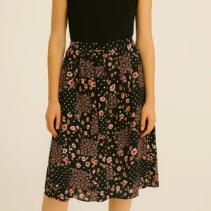 Falda midi de flores y lunares negros