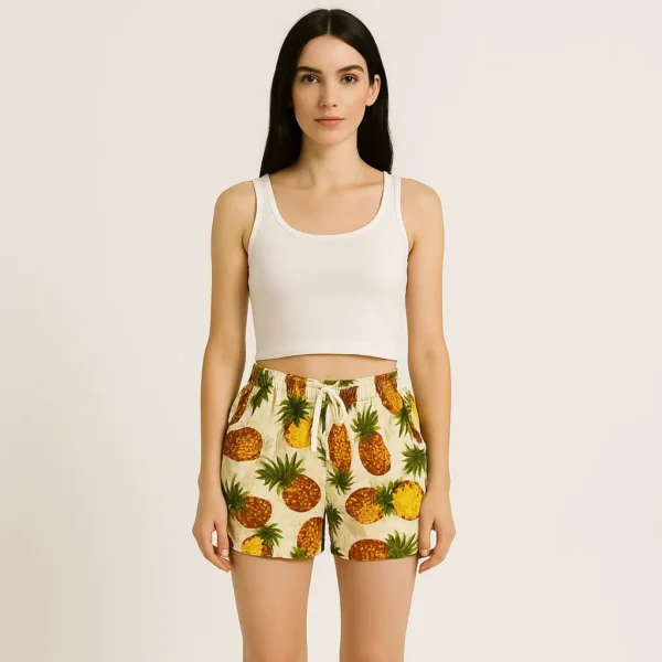 Shorts beige con estampados de piña