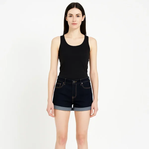 Shorts denim oscuros con vuelta