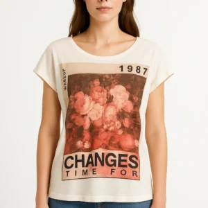 Camiseta MNG estampado “Time for Changes”